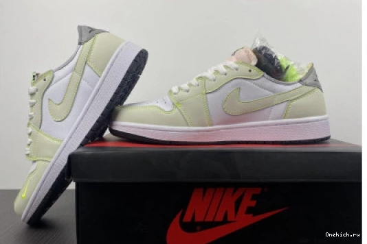 DM7837-103 AIR DM7837-103 WHITE NewStyle JORDAN GHOST 156 GREEN-BLACK LOW 1 OG 0523